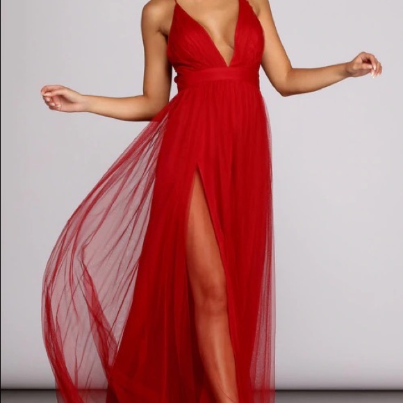 Dresses & Skirts - Size 3 Gown- Low cut with slit